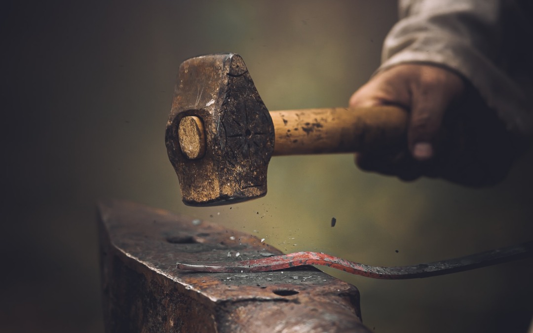 De kracht van een klaphamer: Leer hoe je hiermee efficiënt te werk gaat