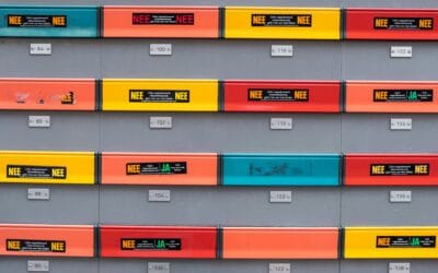 De toename van de brievenbus voor pakketjes