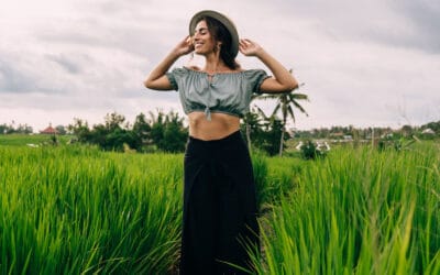 De evolutie van de crop top: van streetwear tot high fashion