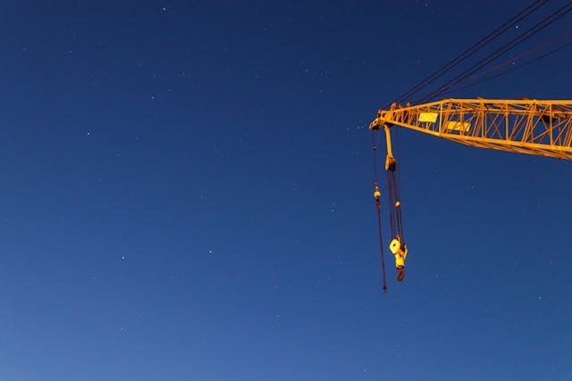 Hoe aannemers kettingtakels gebruiken voor hijswerk in de bouw