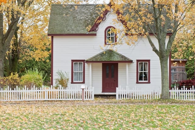 Huis wit schilderen: waar moet u op letten qua kosten, onderhoud en regels?